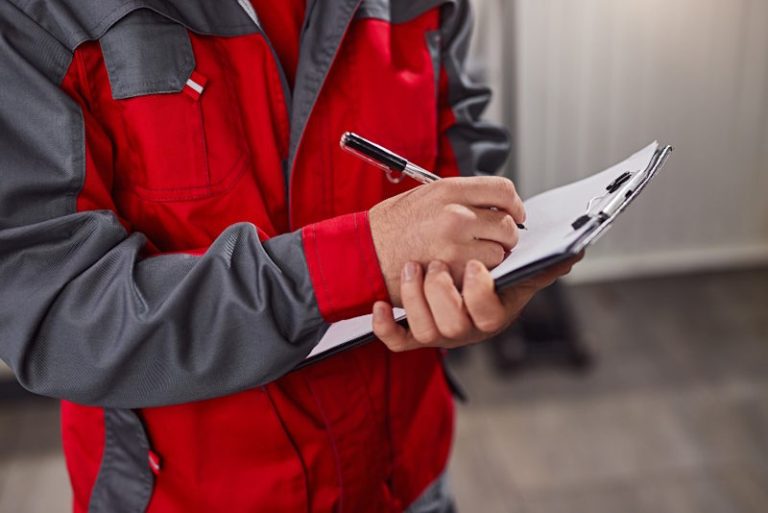 На яку суму можна ввозити товар в Україну без мита